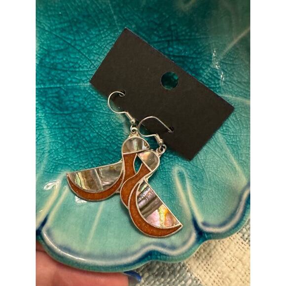 Beautiful Mexican sterling silver with shell inlay. Absolutely beautiful. - Picture 4 of 6